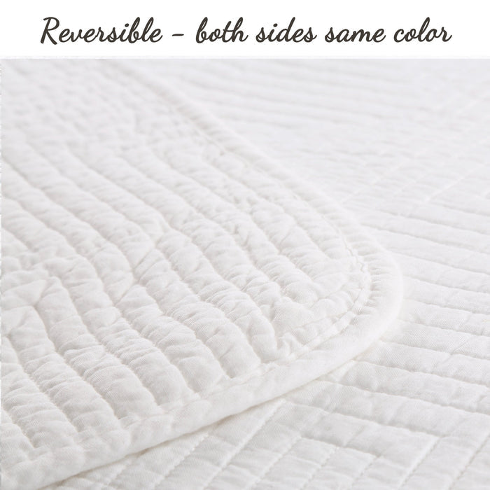 Maze White Cotton Reversible Quilt Bedding Set
