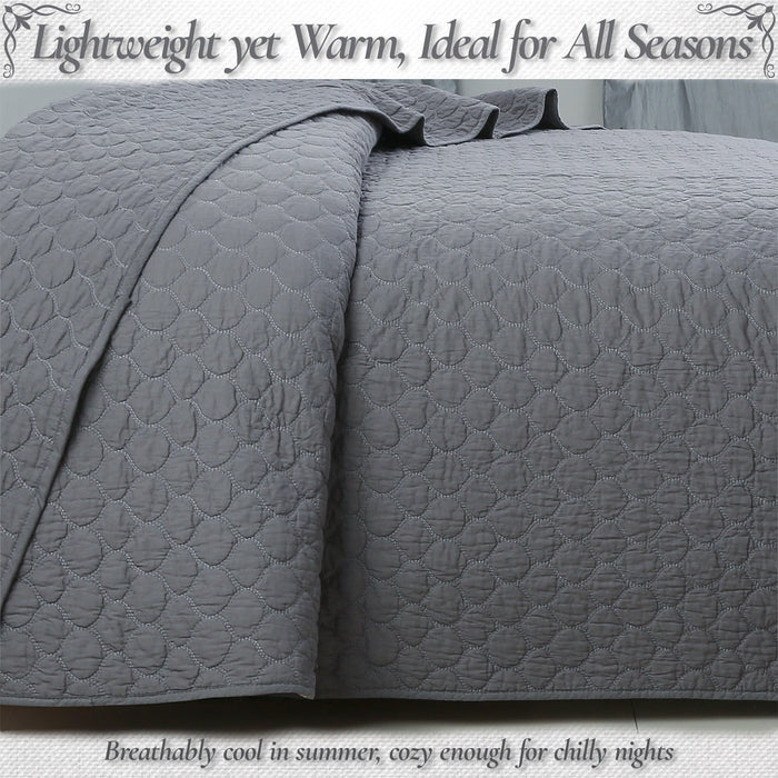 Ogee Classic Solid Chic Gray 3 Piece Cotton Quilt Bedding Set