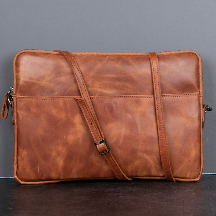TORANATA - Seward Leather Laptop Bag with Shoulder Strap - MacBook Sleeve 14" & 16"