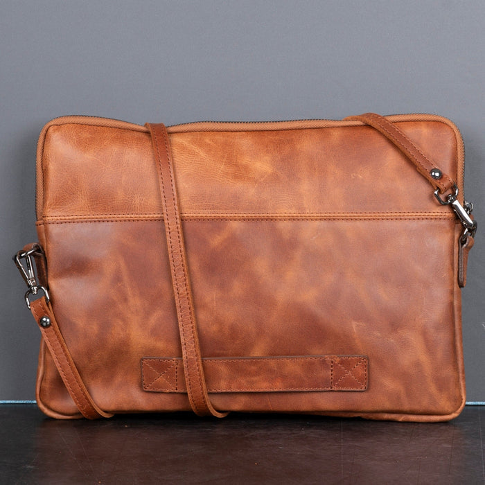 TORANATA - Seward Leather Laptop Bag with Shoulder Strap - MacBook Sleeve 14" & 16"