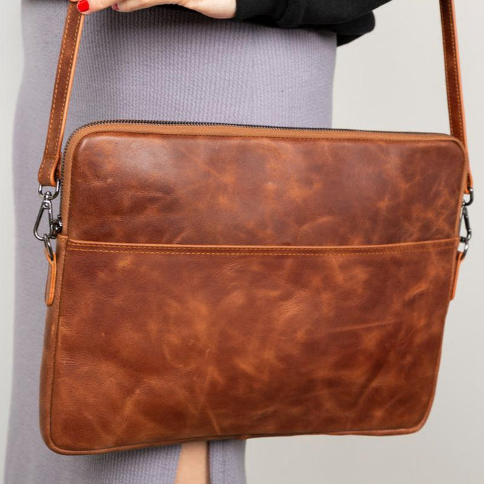 TORANATA - Seward Leather Laptop Bag with Shoulder Strap - MacBook Sleeve 14" & 16"